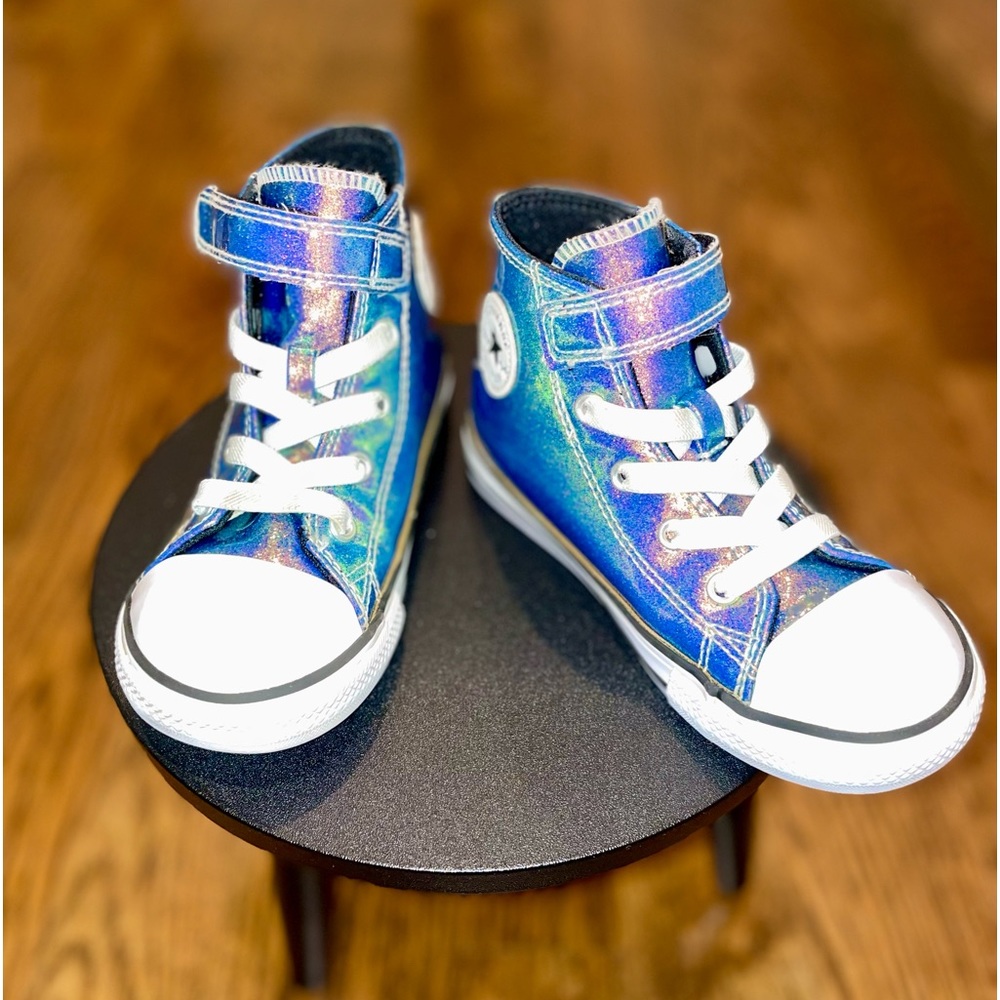 Little kid's Iridescent Converse Chuck Taylor High tops - Size 10